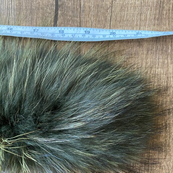 NWT Fur Scarf by Adrienne Landau, Raccoon Emerald - Picture 10 of 10